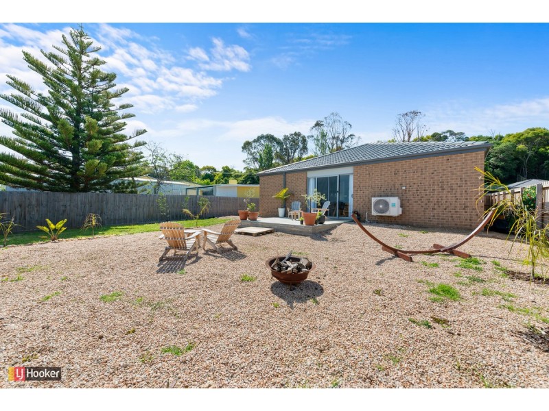 18 Golf Links Road, Lakes Entrance VIC 3909