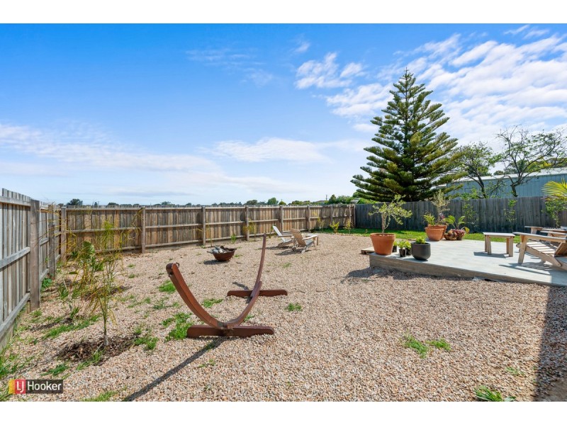 18 Golf Links Road, Lakes Entrance VIC 3909