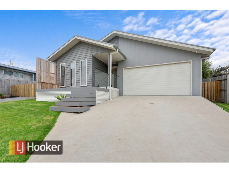 4 Warfe Drive, Lake Tyers Beach VIC 3909