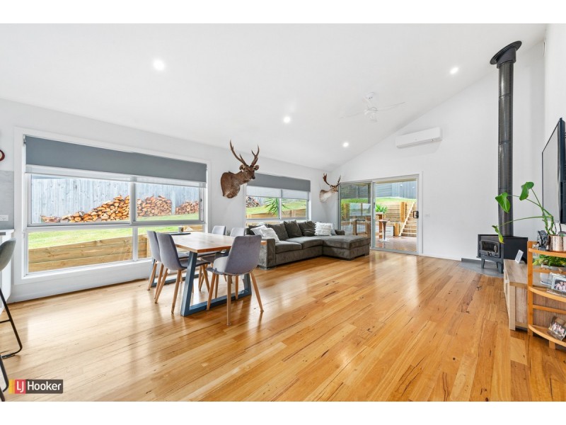 4 Warfe Drive, Lake Tyers Beach VIC 3909