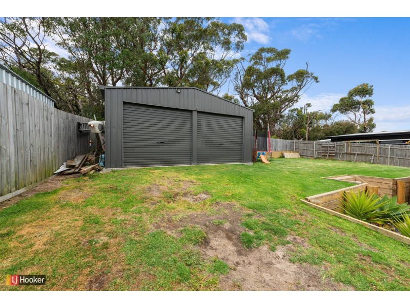 4 Warfe Drive, Lake Tyers Beach VIC 3909