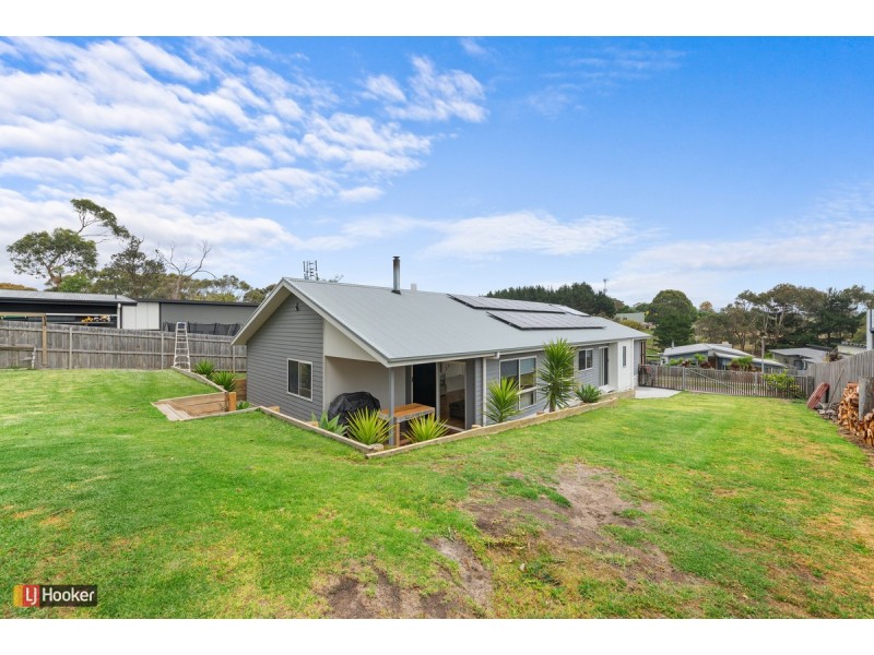 4 Warfe Drive, Lake Tyers Beach VIC 3909