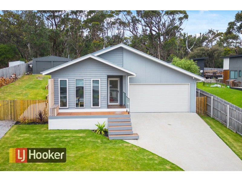 4 Warfe Drive, Lake Tyers Beach VIC 3909