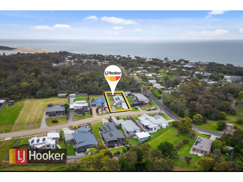 4 Warfe Drive, Lake Tyers Beach VIC 3909