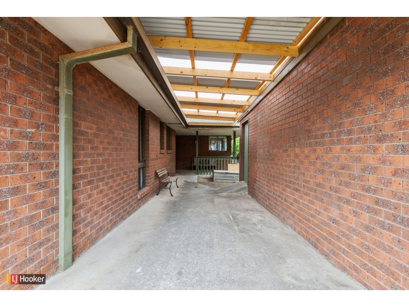 5 Nautilus Way, Lakes Entrance VIC 3909