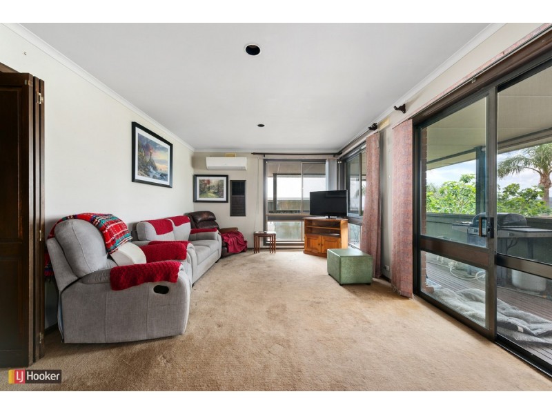 5 Nautilus Way, Lakes Entrance VIC 3909