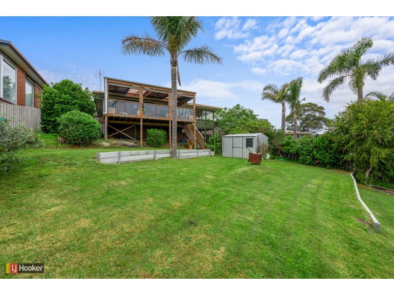 5 Nautilus Way, Lakes Entrance VIC 3909