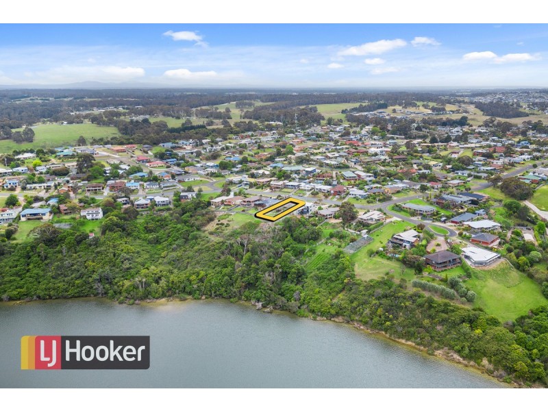5 Nautilus Way, Lakes Entrance VIC 3909