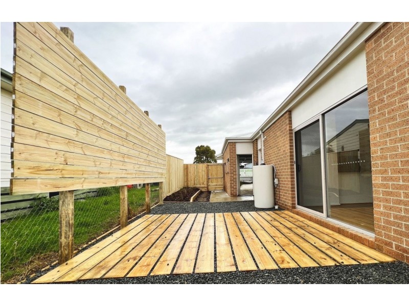 14 Swan Drive, Metung VIC 3904