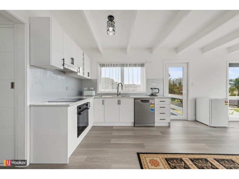 102 Myer Street, Lakes Entrance VIC 3909