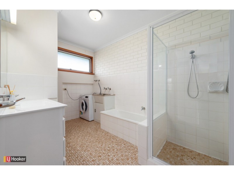 4/28 Rowe Street, Lakes Entrance VIC 3909