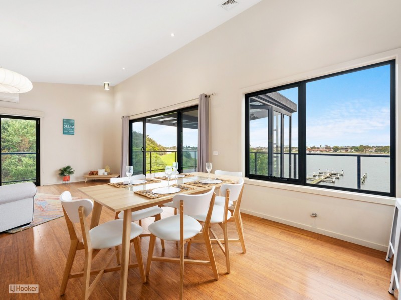 4 Cabarita Point, Kalimna VIC 3909