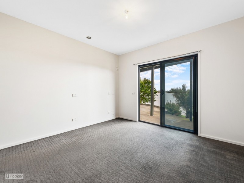 4 Cabarita Point, Kalimna VIC 3909