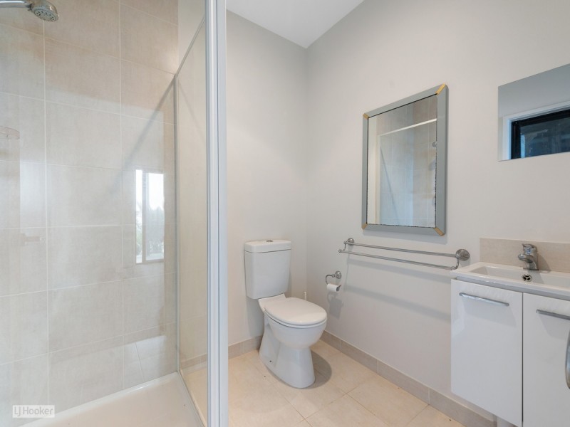 4 Cabarita Point, Kalimna VIC 3909