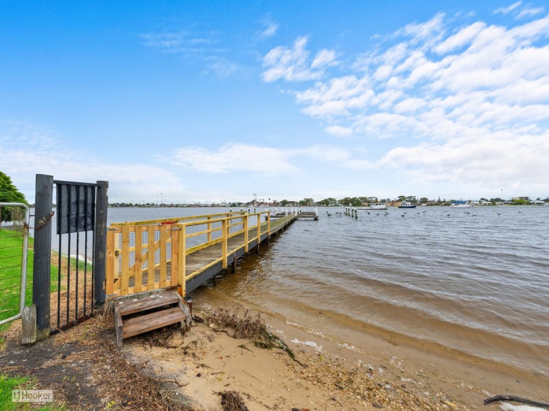 4 Cabarita Point, Kalimna VIC 3909