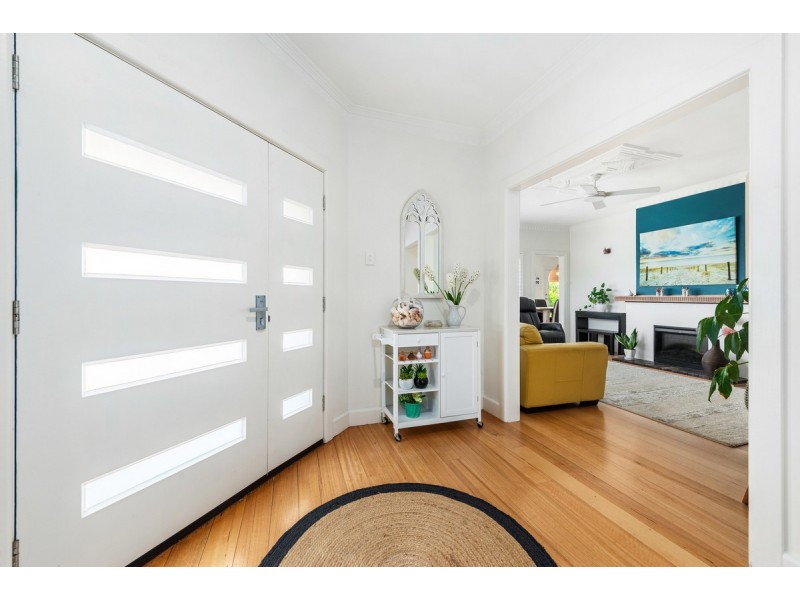 1/16 Bulmer Street, Lakes Entrance VIC 3909