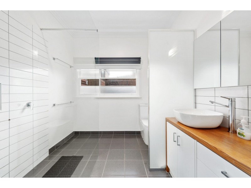 1/16 Bulmer Street, Lakes Entrance VIC 3909