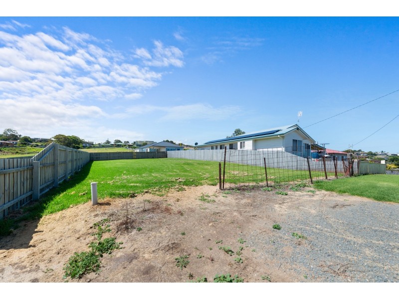 40 Bogong Street, Lakes Entrance VIC 3909