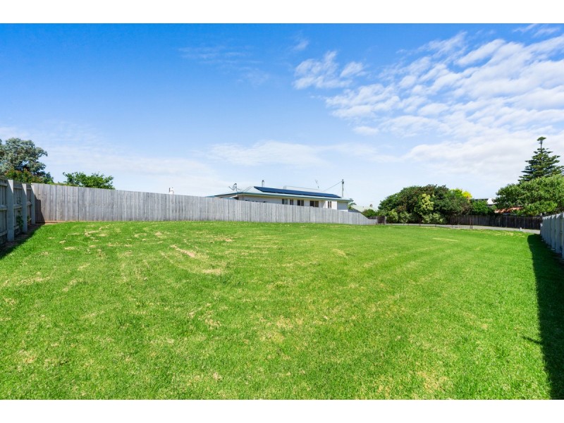 40 Bogong Street, Lakes Entrance VIC 3909