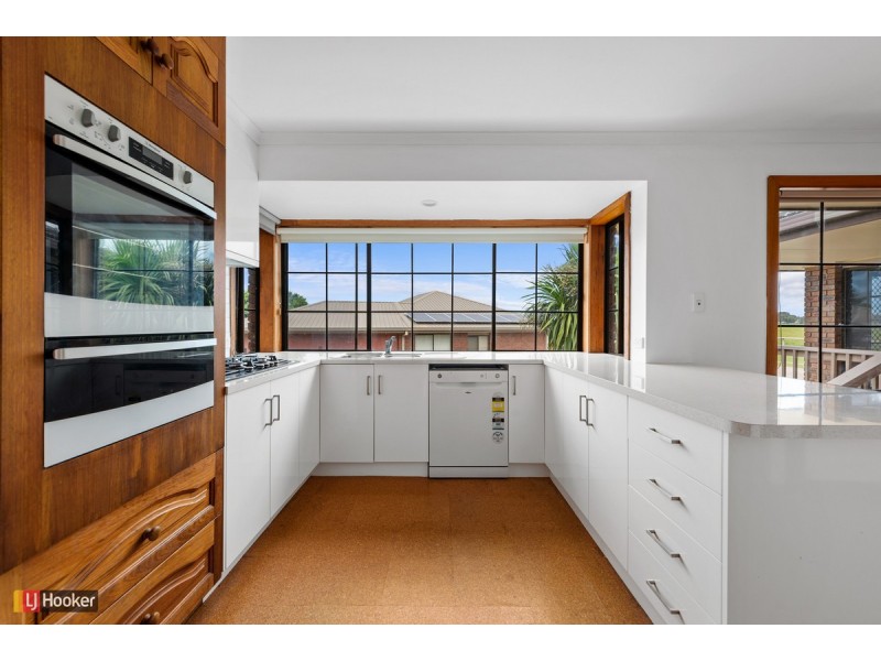 53 Nautilus Way, Lakes Entrance VIC 3909