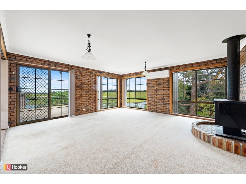 53 Nautilus Way, Lakes Entrance VIC 3909