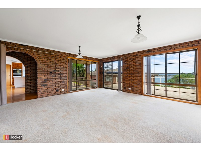 53 Nautilus Way, Lakes Entrance VIC 3909