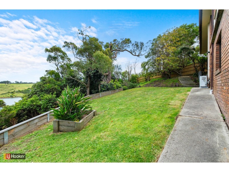 53 Nautilus Way, Lakes Entrance VIC 3909