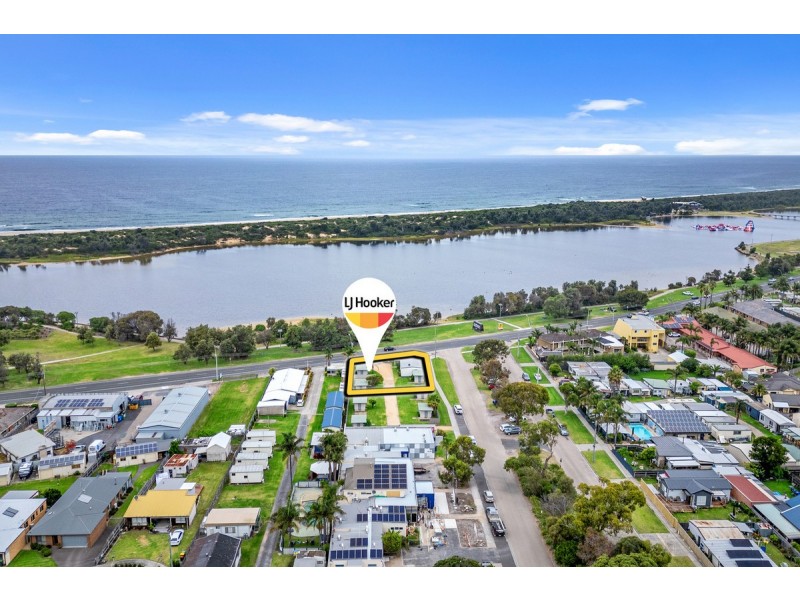 649 Esplanade, Lakes Entrance VIC 3909