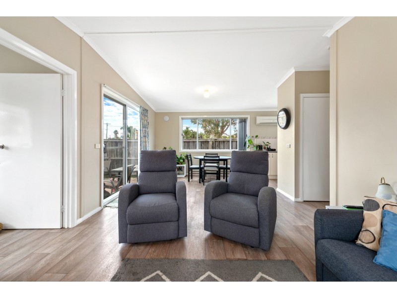 649 Esplanade, Lakes Entrance VIC 3909