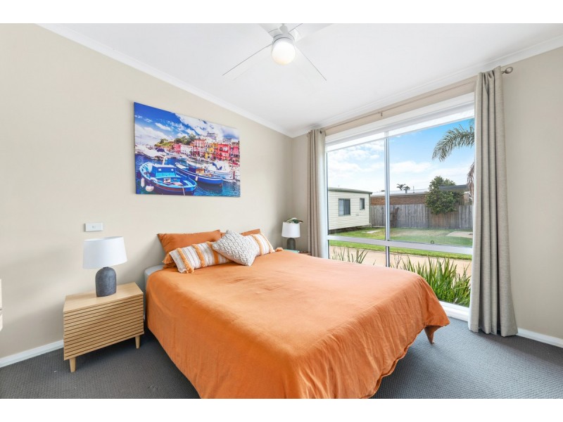 649 Esplanade, Lakes Entrance VIC 3909
