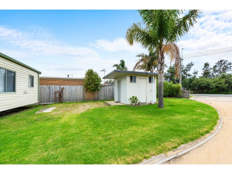 649 Esplanade, Lakes Entrance VIC 3909