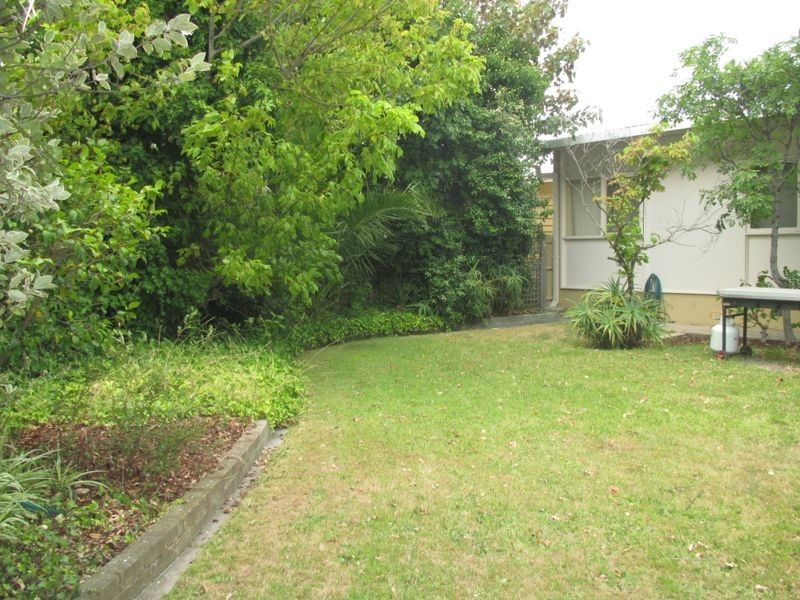 421 Esplanade, Lakes Entrance VIC 3909