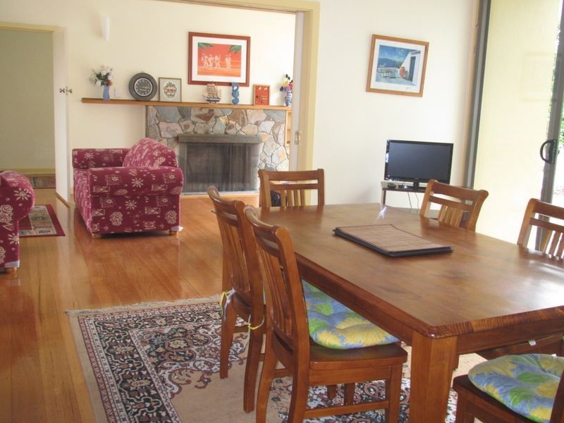 421 Esplanade, Lakes Entrance VIC 3909