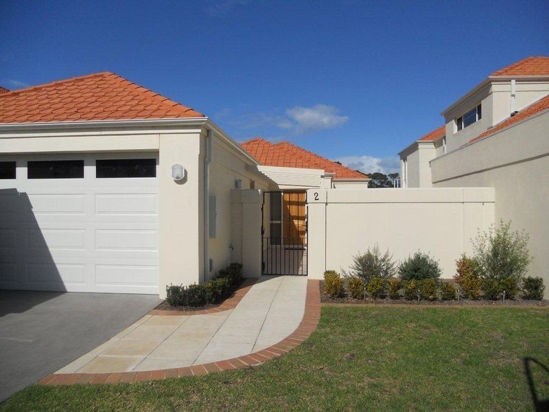 2/122 Golf Links Road, Lakes Entrance VIC 3909