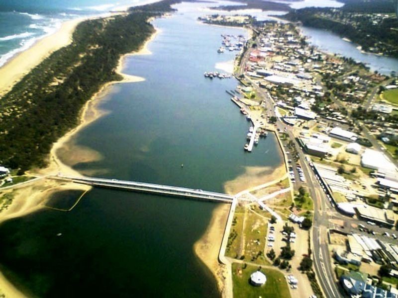 2/122 Golf Links Road, Lakes Entrance VIC 3909