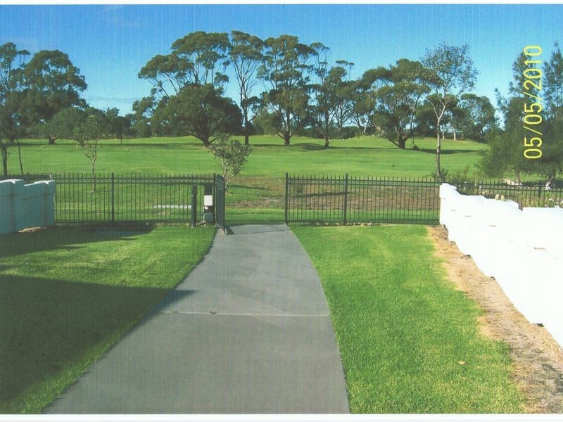 2/122 Golf Links Road, Lakes Entrance VIC 3909