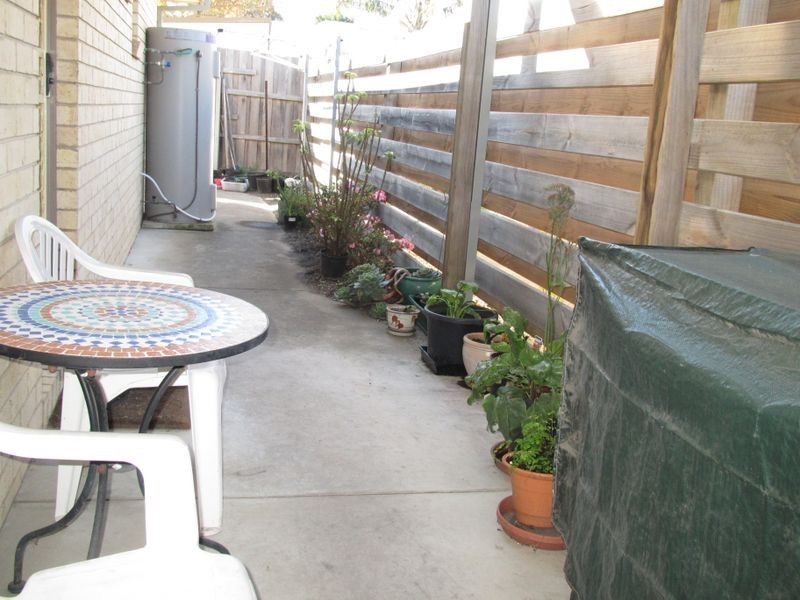 2/16-20 Roadknight Street, Lakes Entrance VIC 3909