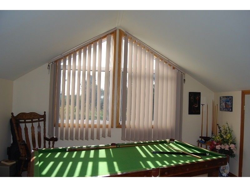 4 Reggardo Rise, Lakes Entrance VIC 3909