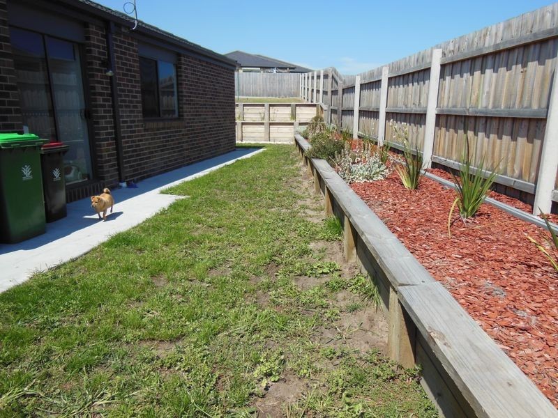21 Norman Court, Lakes Entrance VIC 3909