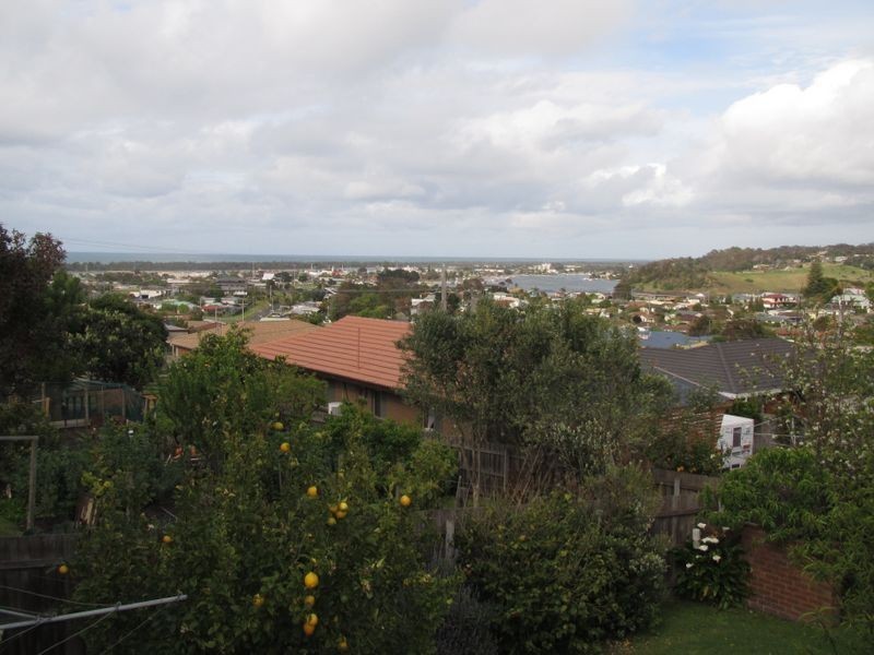 9 O’Neills Road, Lakes Entrance VIC 3909