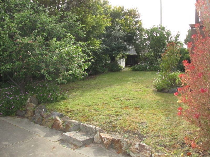 9 O’Neills Road, Lakes Entrance VIC 3909