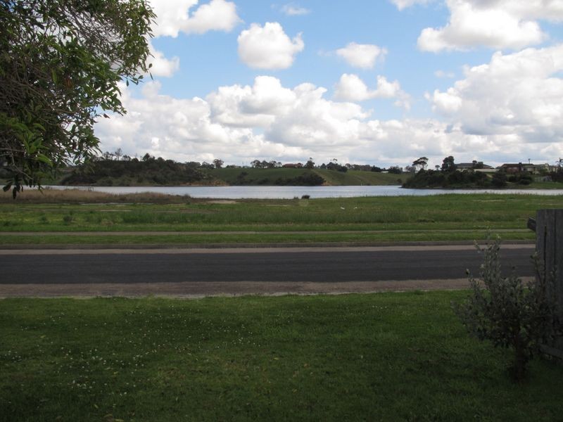 9 Devitt Street, Lakes Entrance VIC 3909
