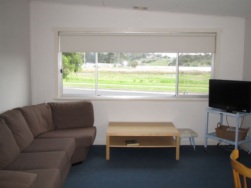 9 Devitt Street, Lakes Entrance VIC 3909