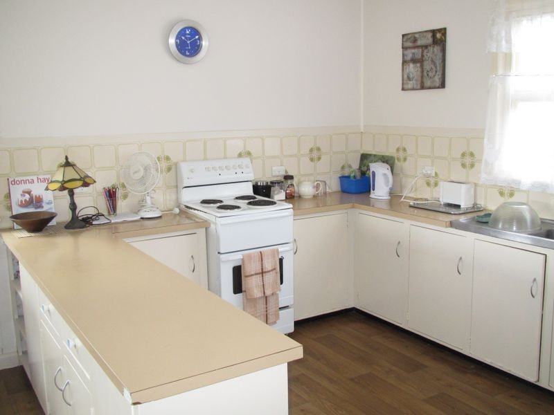 9 Devitt Street, Lakes Entrance VIC 3909