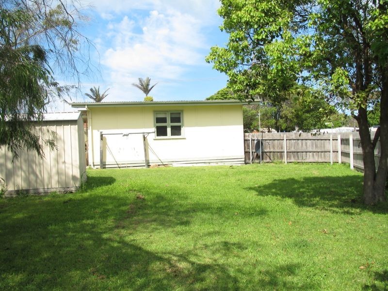 9 Devitt Street, Lakes Entrance VIC 3909