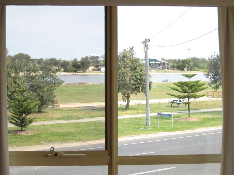 1/613 Esplanade, Lakes Entrance VIC 3909