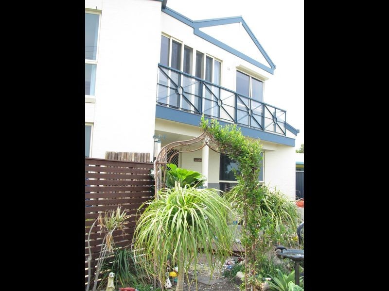 1/613 Esplanade, Lakes Entrance VIC 3909
