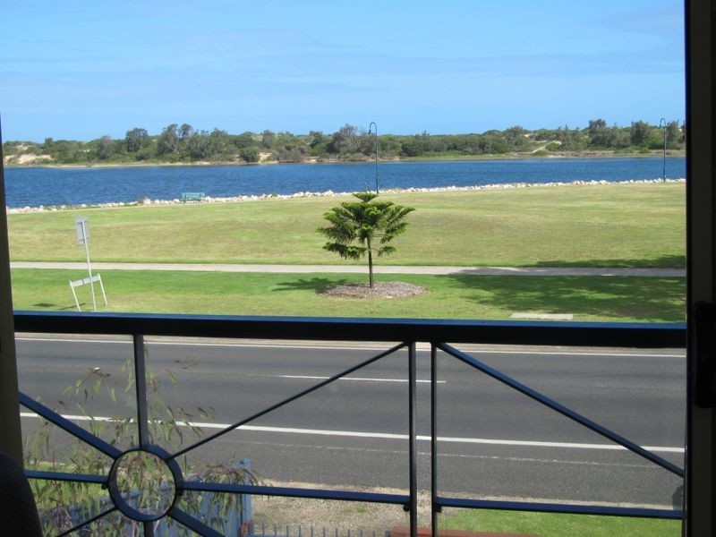 1/613 Esplanade, Lakes Entrance VIC 3909