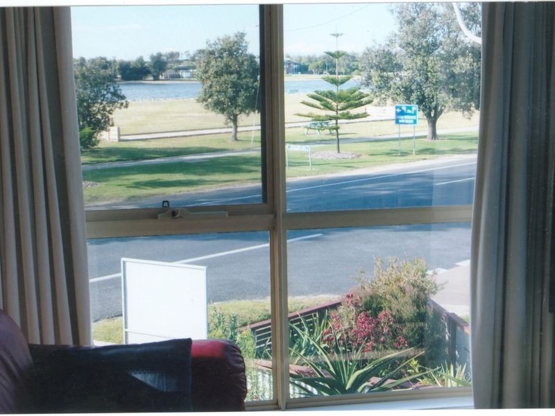 1/613 Esplanade, Lakes Entrance VIC 3909