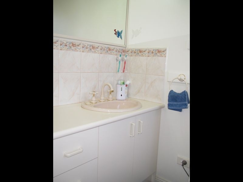 13 Stirling Drive, Lakes Entrance VIC 3909